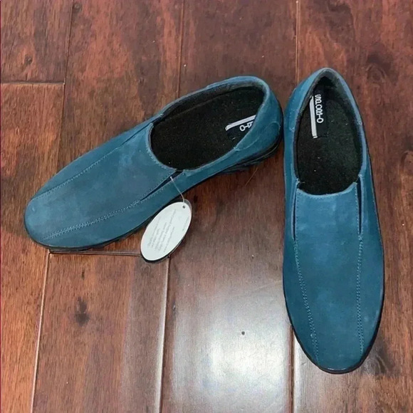 Sporto Water-Repellent Slip-On Suede Shoes​​​ - Picture 1 of 9